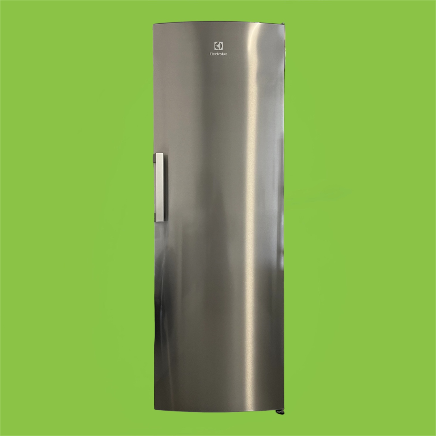 Photoroom_20260702_174649 Frys 175 cm Rostfritt Electrolux 700 NoFrost LUC4NE2X1 - Bild 1